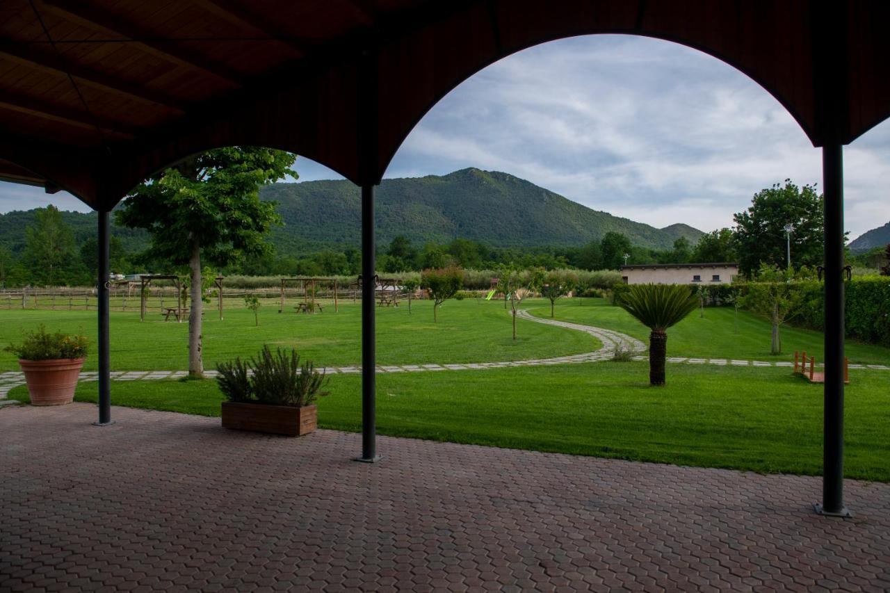 Villa Family Farm Soc. Agr. A R.L. Vairano Patenora Esterno foto
