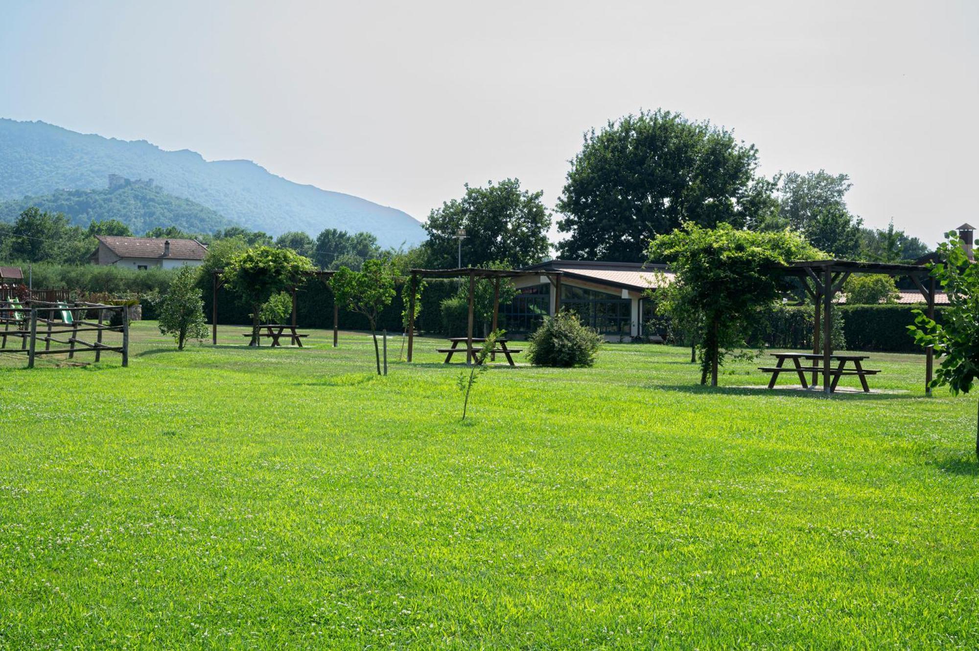 Villa Family Farm Soc. Agr. A R.L. Vairano Patenora Esterno foto